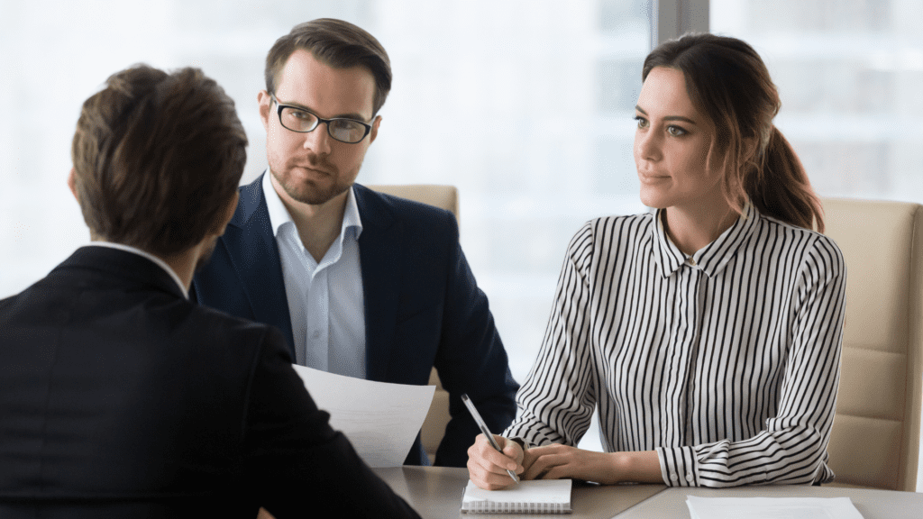 Consultores de RH selecionando o melhor talento para as empresas